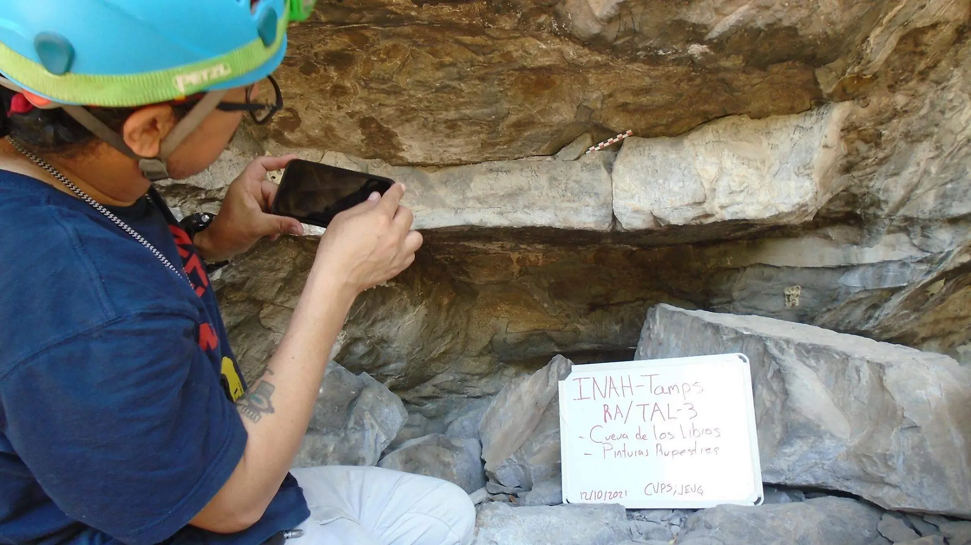 INAH descubre en cueva restos óseos y pinturas rupestres en  localidad de Tamaulipas 